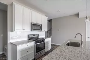 950-2 Memory Ln, Aurora, OH 44202 - Photo 7