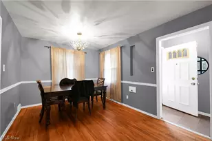 336 E 222nd St, Euclid, OH 44123 - Photo 7