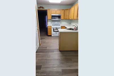 18040 Woodside N, Strongsville, OH 44149 - Photo 3