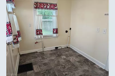 914 W 50th Street, Ashtabula, OH 44004 - Photo 33