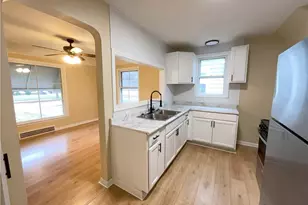 20511 Balfour Rd, Warrensville Heights, OH 44122 - Photo 7