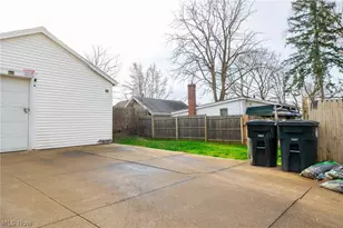 2125 10th St SW, Akron, OH 44314 - Photo 7