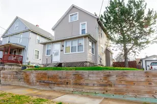 2125 10th St SW, Akron, OH 44314 - Photo 9