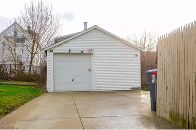 2125 10th Street SW, Akron, OH 44314 - Photo 5