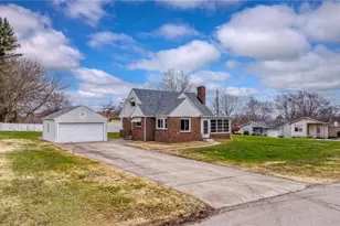 333 17th St NW, Barberton, OH 44203 - Photo 3