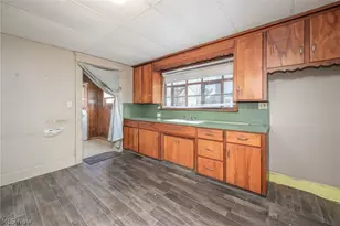 62 N Balch St, Akron, OH 44303 - Photo 13