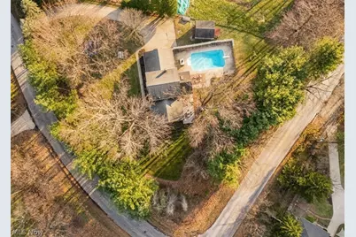 1420 Trails End Drive, New Franklin, OH 44216 - Photo 3