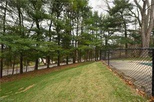 1420 Trails End Dr, New Franklin, OH 44216 - Photo 9