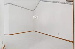 30370 Sugar Sand Ln, North Olmsted, OH 44070 - Photo 7