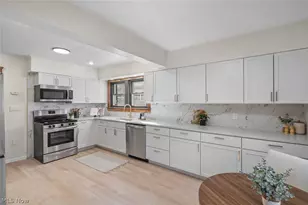 2206 Westminster Rd, Cleveland Heights, OH 44118 - Photo 13