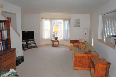 636 Tollis Parkway, Grandview Heights, OH 44147 - Photo 5