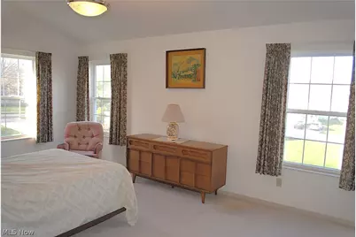 636 Tollis Parkway, Grandview Heights, OH 44147 - Photo 13