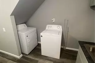 12007 Beulah Ave, Loveland, OH 44106 - Photo 9