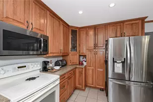 9083 Woodcrest Dr, Brecksville, OH 44141 - Photo 9