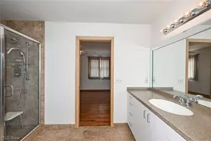 9083 Woodcrest Dr, Brecksville, OH 44141 - Photo 25