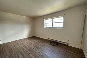 407 Colonial Dr, Steubenville, OH 43952 - Photo 7