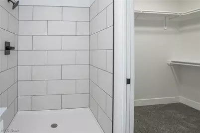 8421 Wadsworth Road, Wadsworth, OH 44281 - Photo 17