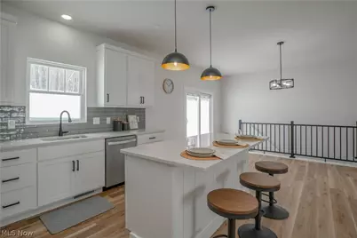 8421 Wadsworth Road, Wadsworth, OH 44281 - Photo 11