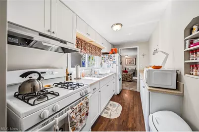 101 E 238th Street, Euclid, OH 44123 - Photo 11