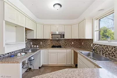 4391 Churchill, University Heights, OH 44118 - Photo 5