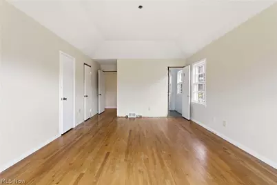 4391 Churchill, University Heights, OH 44118 - Photo 7