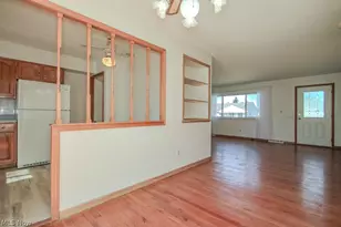 30224 Regent Rd, Wickliffe, OH 44092 - Photo 3