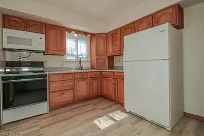 30224 Regent Road, Wickliffe, OH 44092 - Photo 5