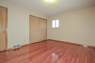 30224 Regent Rd, Wickliffe, OH 44092 - Photo 13