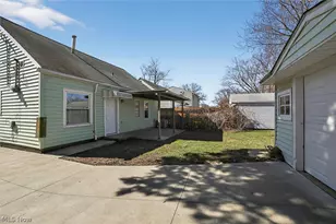 13510 Bennington Ave, Loveland, OH 44135 - Photo 21