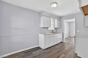 13510 Bennington Ave, Loveland, OH 44135 - Photo 9