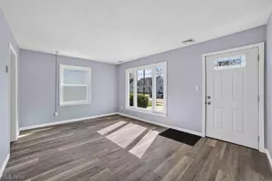 13510 Bennington Ave, Loveland, OH 44135 - Photo 5