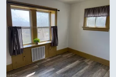 692 W Thornton Street, Akron, OH 44307 - Photo 21