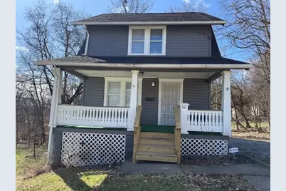 692 W Thornton Street, Akron, OH 44307 - Photo 1