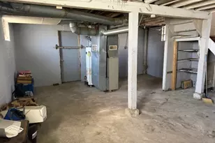 692 W Thornton St, Akron, OH 44307 - Photo 23