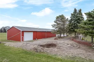 6920 Nimishillen Church St, Louisville, OH 44641 - Photo 7