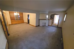 1043 Oakland Ave, Akron, OH 44310 - Photo 7