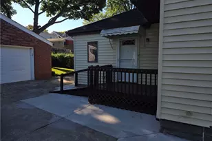 1043 Oakland Ave, Akron, OH 44310 - Photo 3