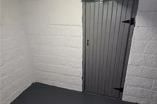 1043 Oakland Ave, Akron, OH 44310 - Photo 17