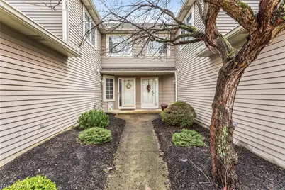 120 Ambleside Way, Amherst, OH 44001 - Photo 3