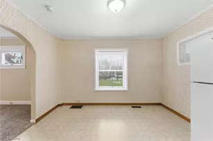 1887 Ritzman Ct, Akron, OH 44314 - Photo 9