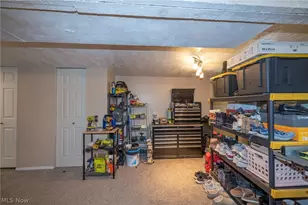 147 Hamilton St, Elyria, OH 44035 - Photo 25