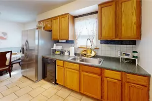 13504 Maple Leaf Dr, Garfield Heights, OH 44125 - Photo 5