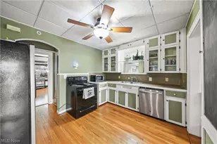 352 Bellflower Ave NW, Canton, OH 44708 - Photo 3