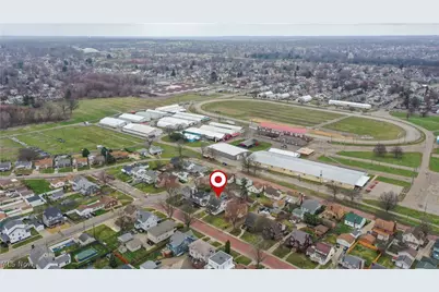 352 Bellflower Avenue NW, Canton, OH 44708 - Photo 7