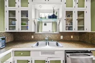 352 Bellflower Ave NW, Canton, OH 44708 - Photo 19