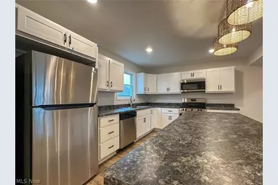 1587 Drexel Avenue NW, Warren, OH 44485 - Photo 9