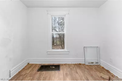 185 Stanton Avenue, Akron, OH 44301 - Photo 11