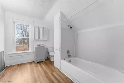 185 Stanton Avenue, Akron, OH 44301 - Photo 13