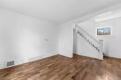 185 Stanton Avenue, Akron, OH 44301 - Photo 5