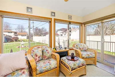 13352 Claremont Avenue, Middleburg Heights, OH 44130 - Photo 21